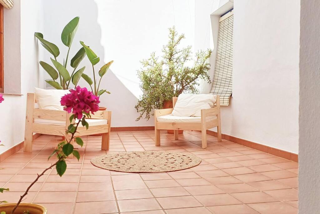 Serendipia: Tu Hogar En Este Blanco Pueblo ฟรีฮิเลียนา ภายนอก รูปภาพ